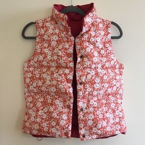 AEO | Red Floral Reversible Puffer Vest sz S